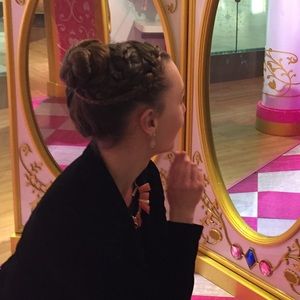 Meet your Posher, Darcy